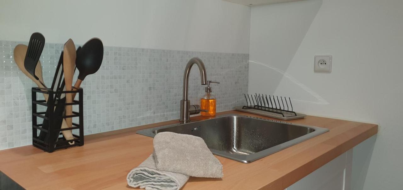 Santocha : Appartement En Plein Coeur De Ville ! Carcassonne Exterior photo
