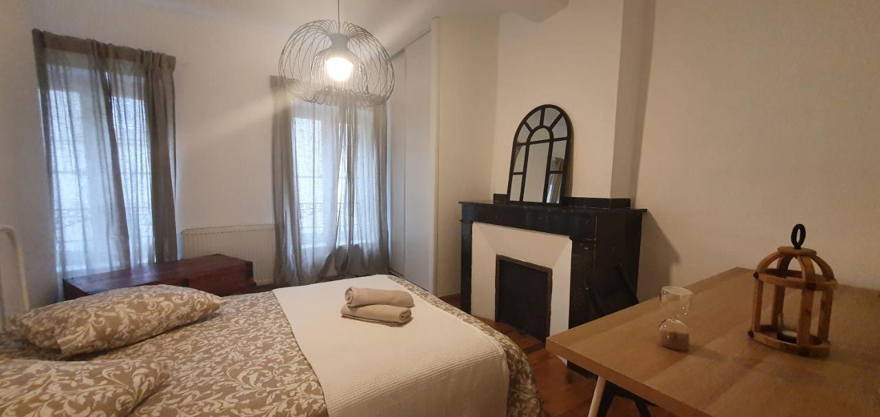 Santocha : Appartement En Plein Coeur De Ville ! Carcassonne Exterior photo